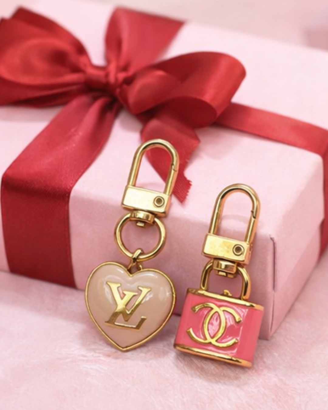 Valentine’s Charm (Complimentary with $125+)
